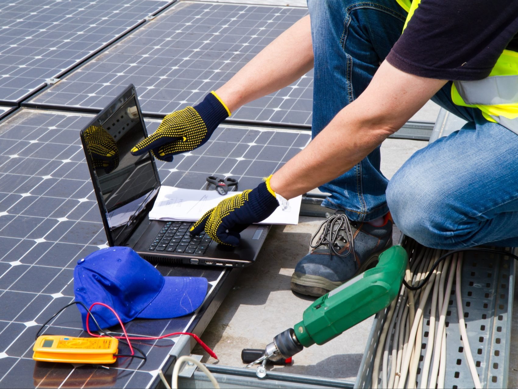 solar-panel-maintenance-service